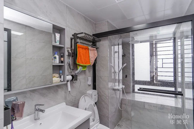 105㎡四居，高檔且實(shí)用的簡約主題，體驗(yàn)寬敞舒心的現(xiàn)代生活